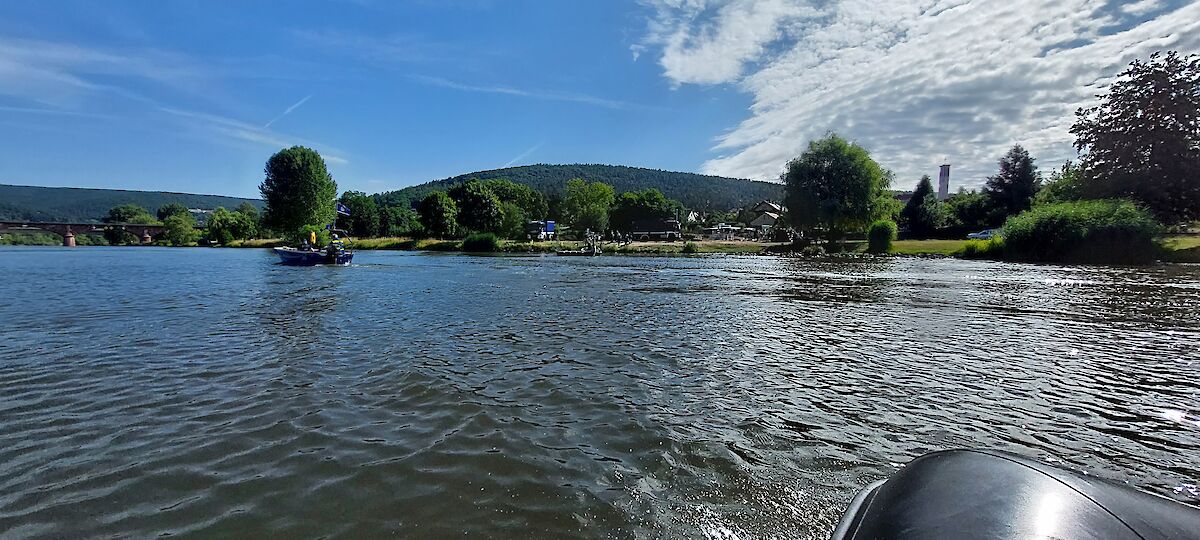 Zu Wasser, zu Lande und in der Luft beim Jubiläumsfest 140 Jahre Feuerwehrverein Sendelbach.