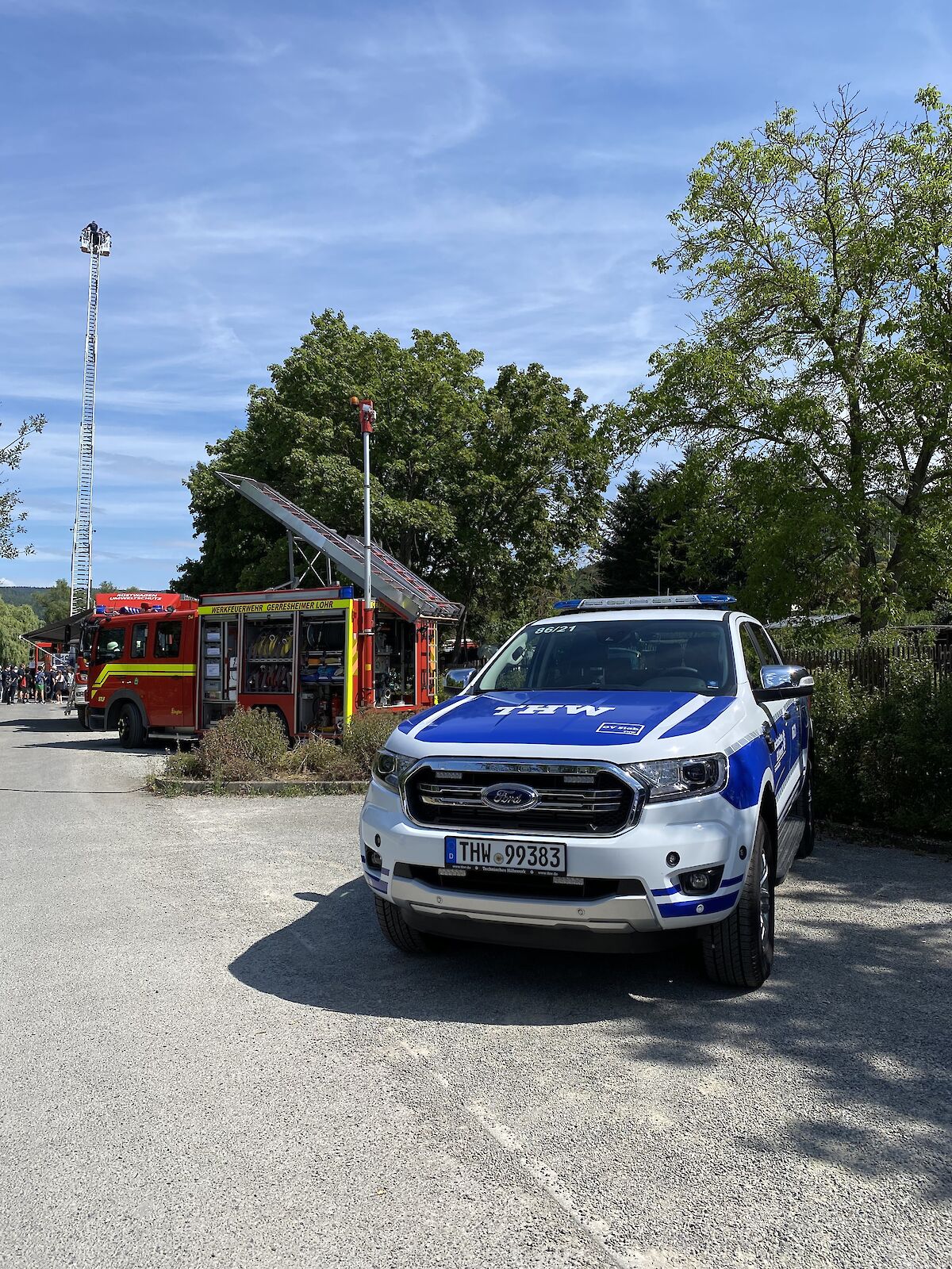 Zu Wasser, zu Lande und in der Luft beim Jubiläumsfest 140 Jahre Feuerwehrverein Sendelbach.