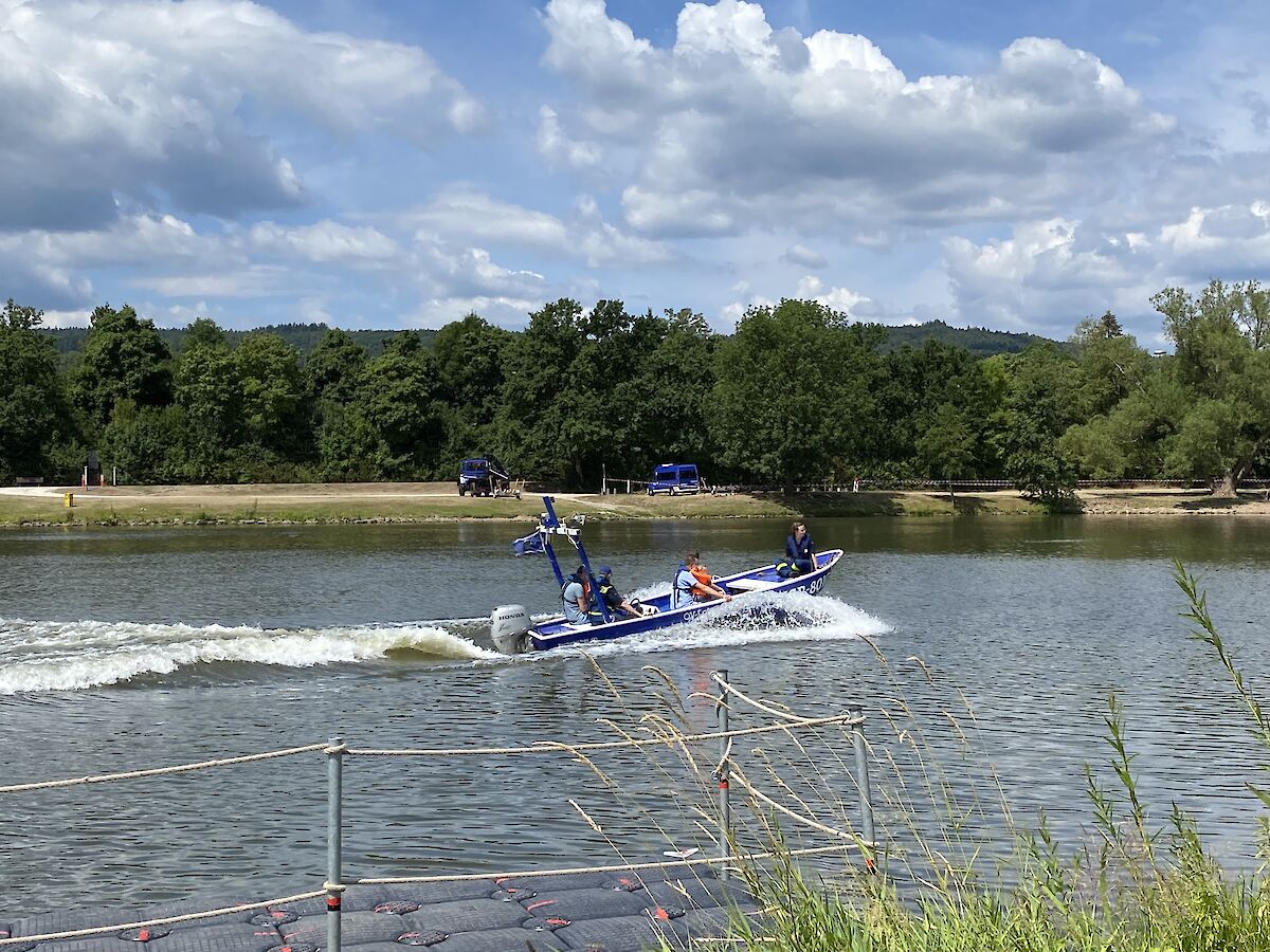 Zu Wasser, zu Lande und in der Luft beim Jubiläumsfest 140 Jahre Feuerwehrverein Sendelbach.