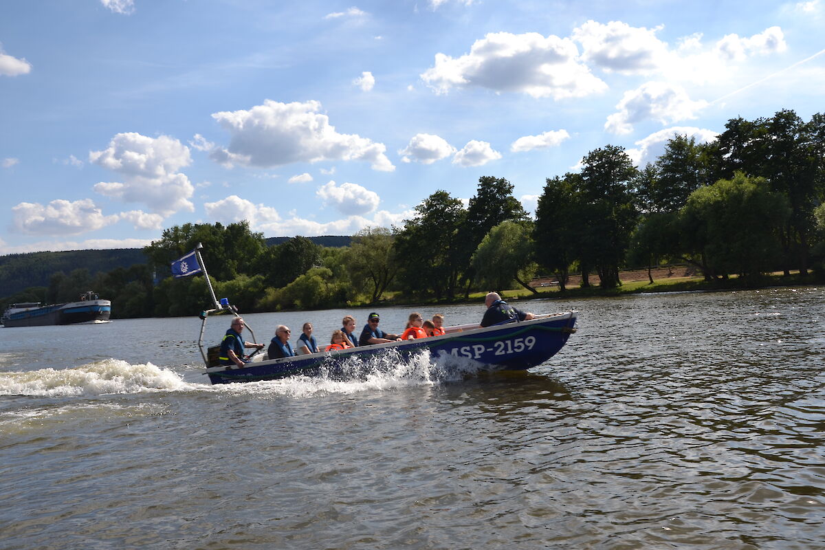 Zu Wasser, zu Lande und in der Luft beim Jubiläumsfest 140 Jahre Feuerwehrverein Sendelbach.