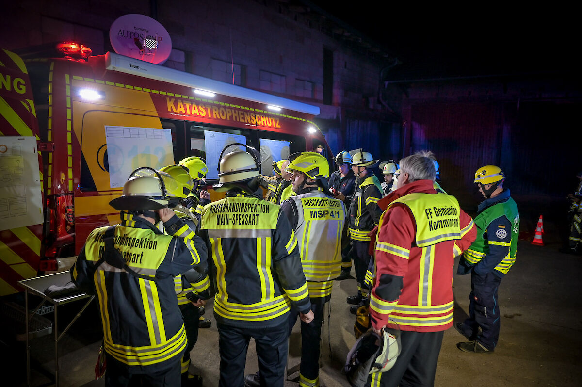 Alarm für das THW Lohr - Unterstützung bei Brand im Sägewerk
