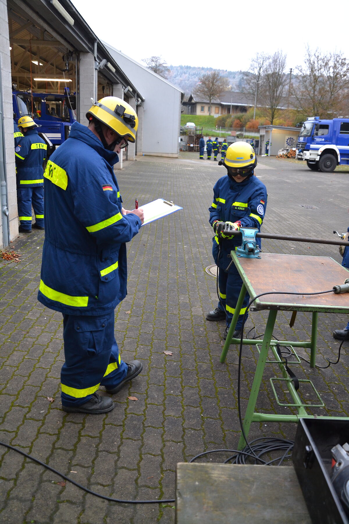 Erfolgreiche Grundausbildungsprüfung im THW OV Lohr