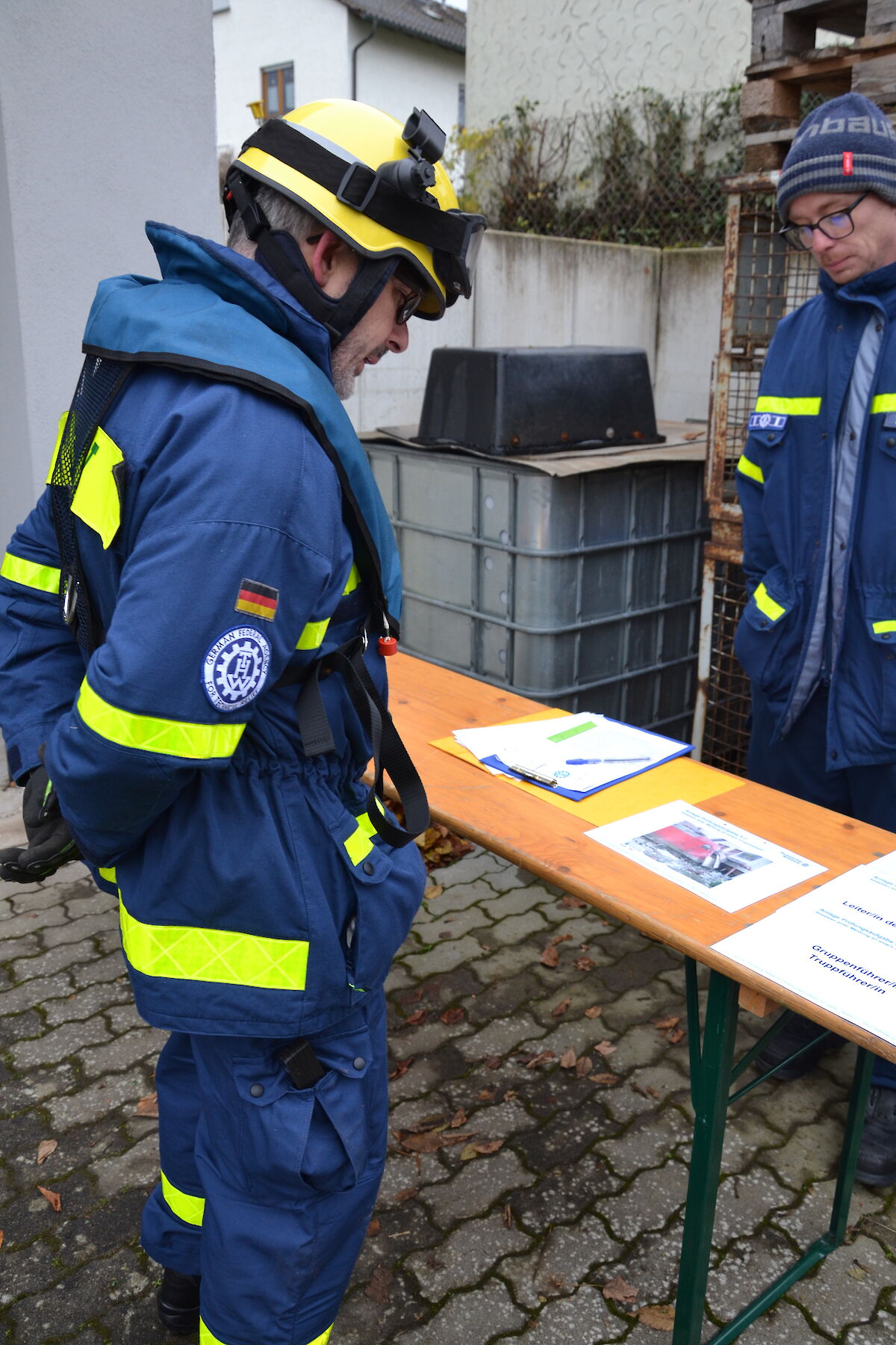 Erfolgreiche Grundausbildungsprüfung im THW OV Lohr