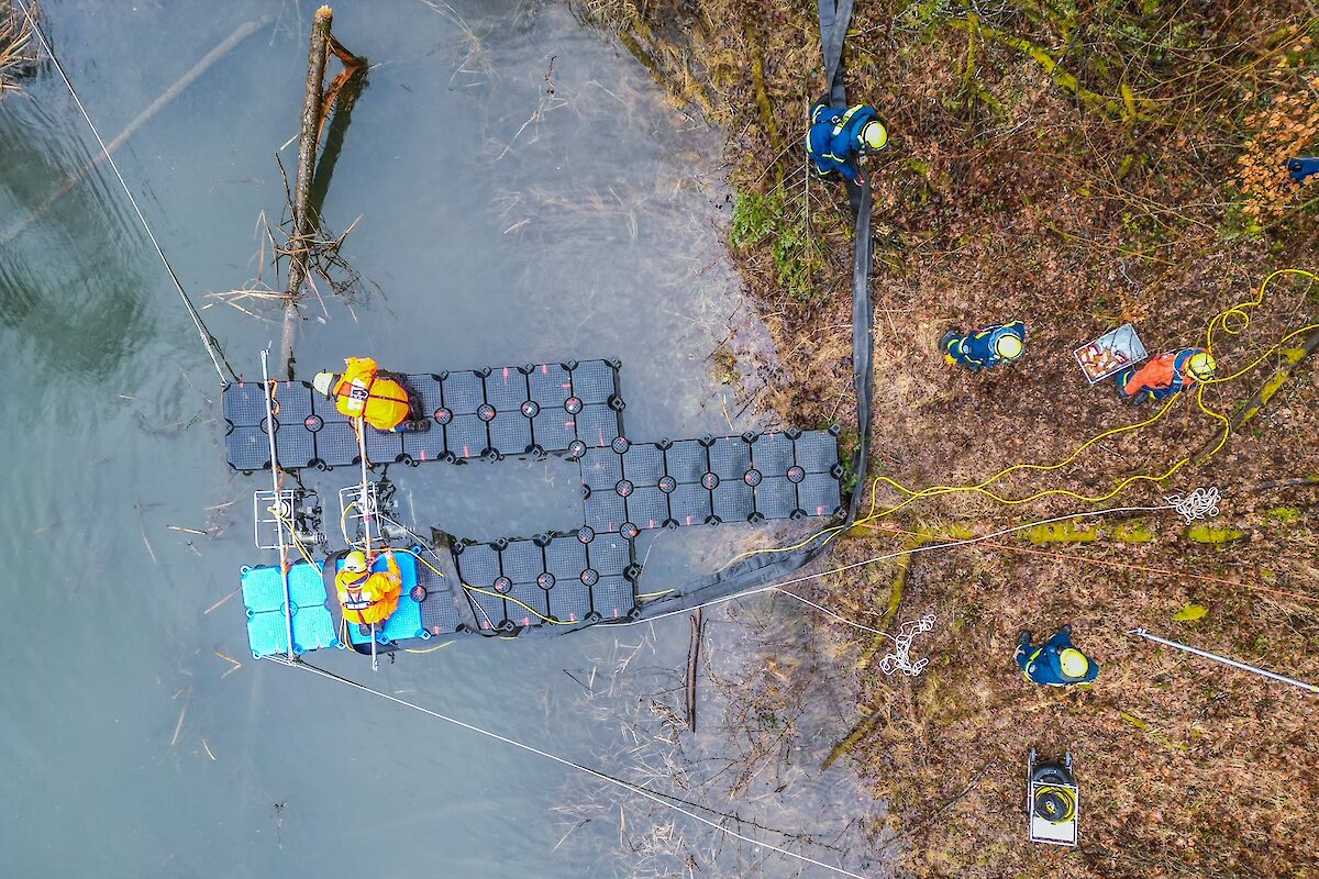 Technische Hilfeleistung im Spessart - Wasserstand eines Weihers senken
