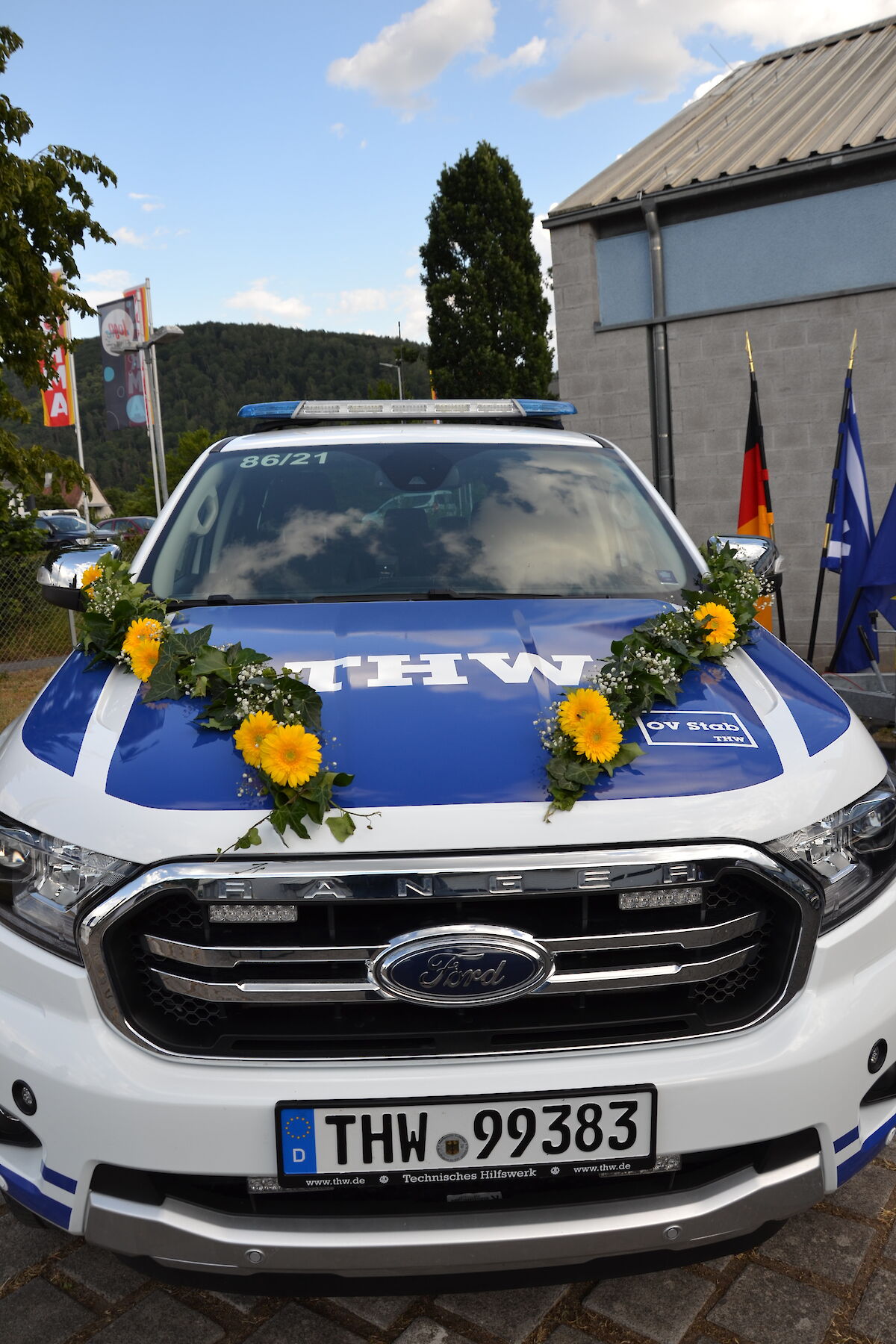 Feierliche Fahrzeugsegnung unseres neuen Einsatzbootes und des PKW OV Ford Ranger