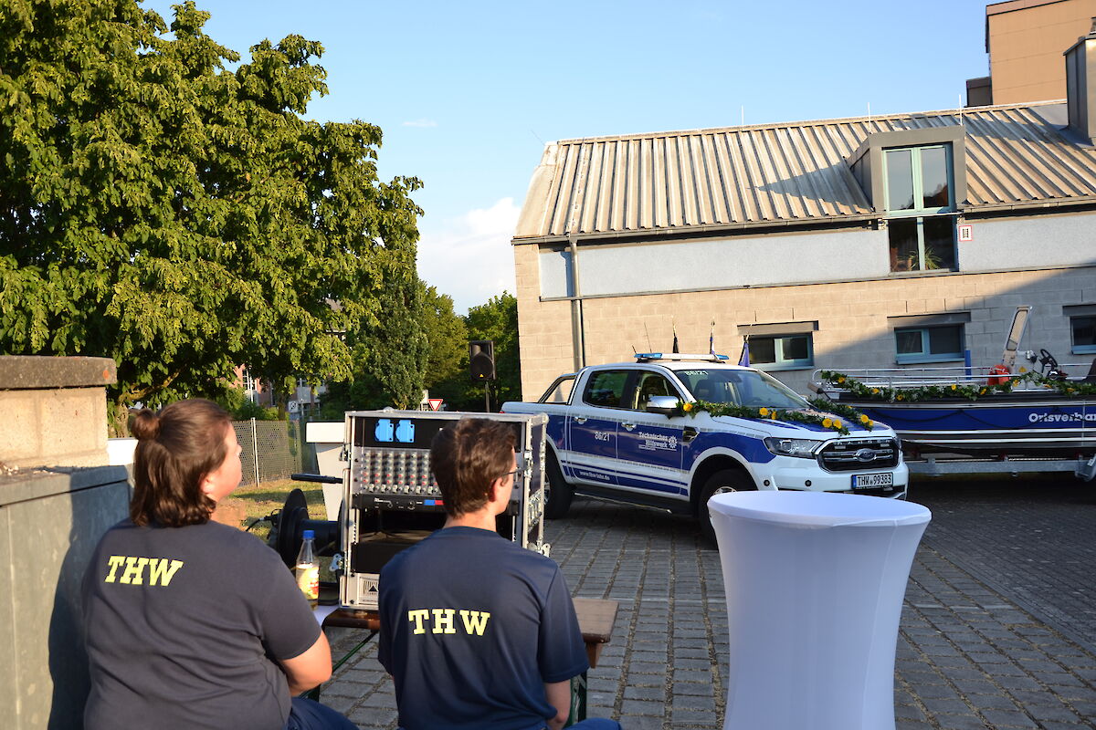 Feierliche Fahrzeugsegnung unseres neuen Einsatzbootes und des PKW OV Ford Ranger