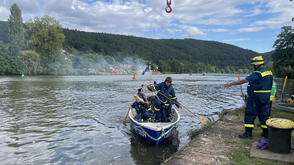 Einsatz "Brand Schiff auf dem Main"