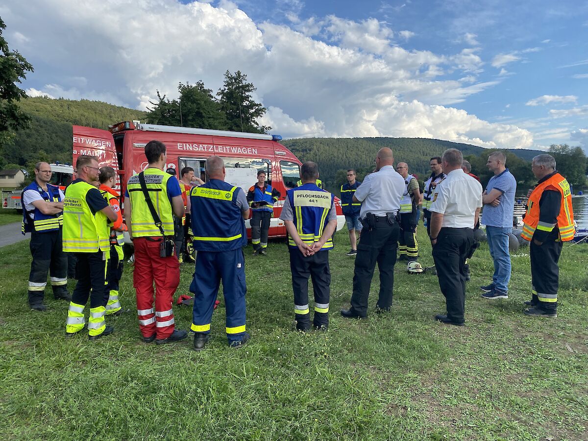Einsatz "Brand Schiff auf dem Main"