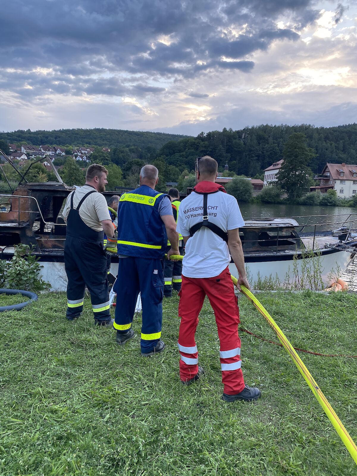 Einsatz "Brand Schiff auf dem Main"