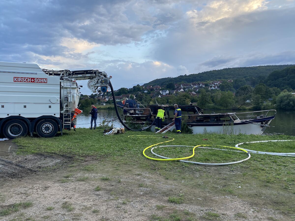 Einsatz "Brand Schiff auf dem Main"