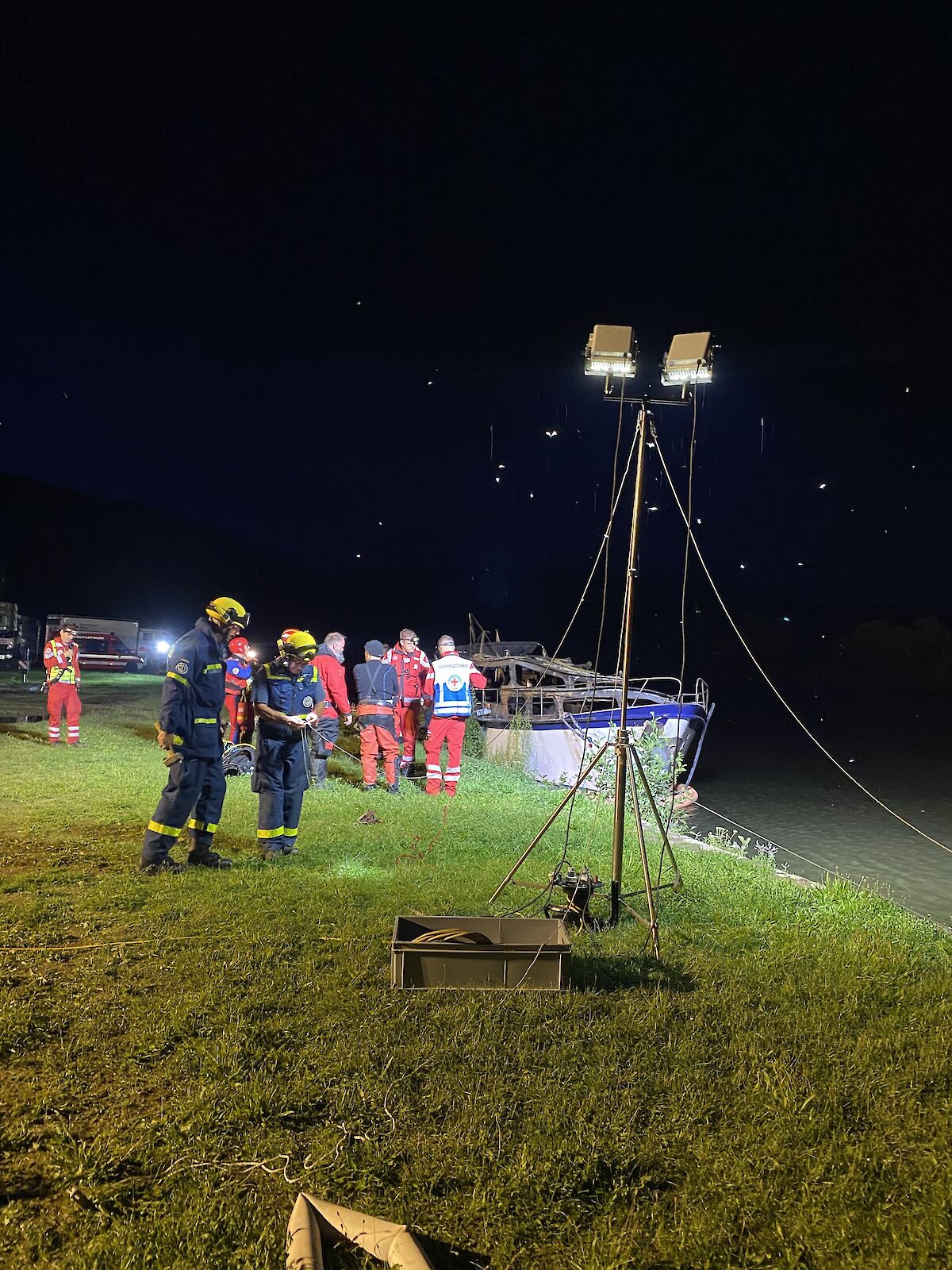 Einsatz "Brand Schiff auf dem Main"