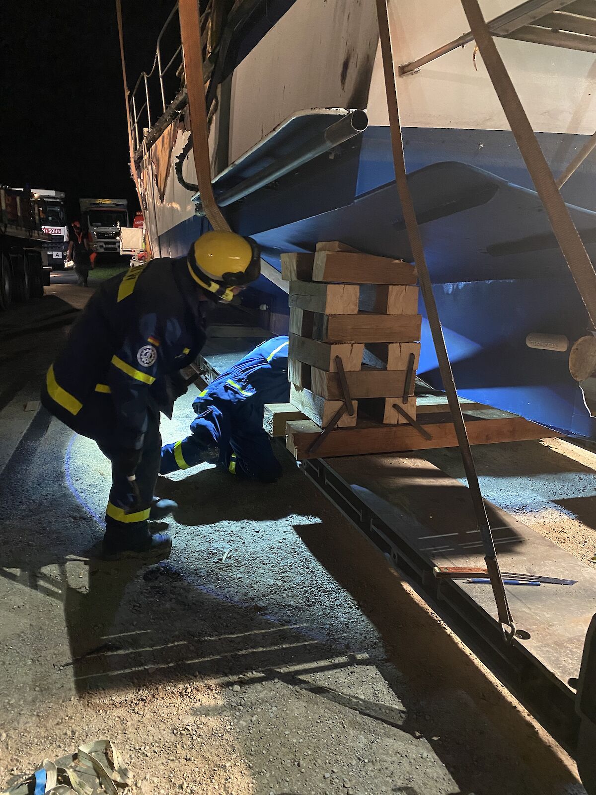 Einsatz "Brand Schiff auf dem Main"