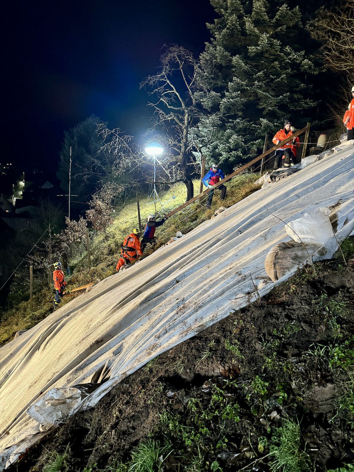 Hangrutsch in Rieneck am Samstag vor Weihnachten fordert die Baulichtorganisationen im Landkreis Main-Spessart
