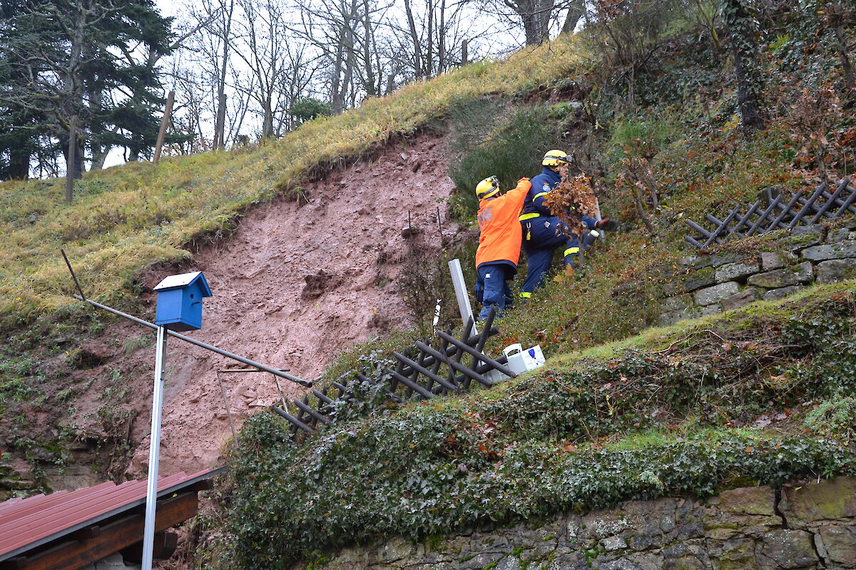 Hangrutsch in Rieneck am Samstag vor Weihnachten fordert die Baulichtorganisationen im Landkreis Main-Spessart