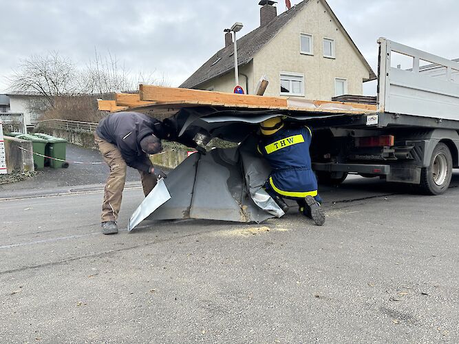 Einsatz auf dem Dach des Caritas Seniorenheimes nach Sturm Zoltan