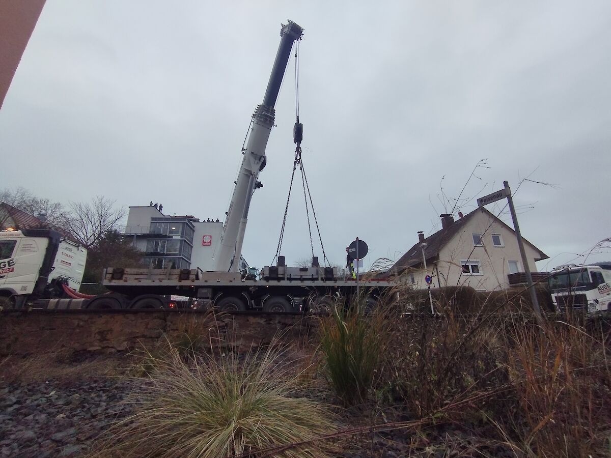 Einsatz auf dem Dach des Caritas Seniorenheimes nach Sturm Zoltan