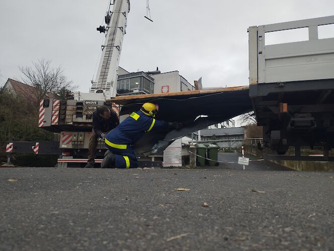 Einsatz auf dem Dach des Caritas Seniorenheimes nach Sturm Zoltan