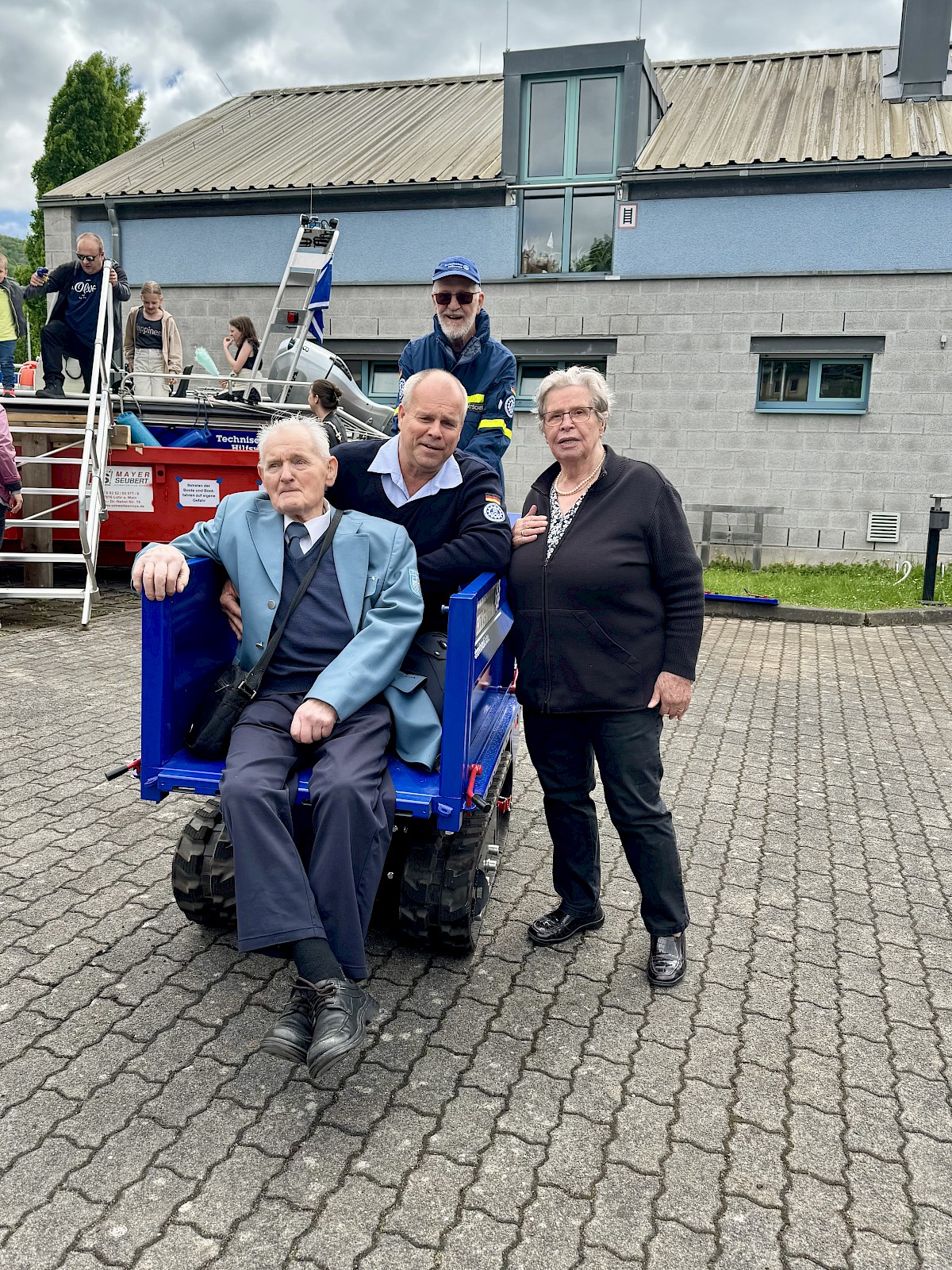 Tradition trifft Aktion - Entdeckertag beim THW Lohr