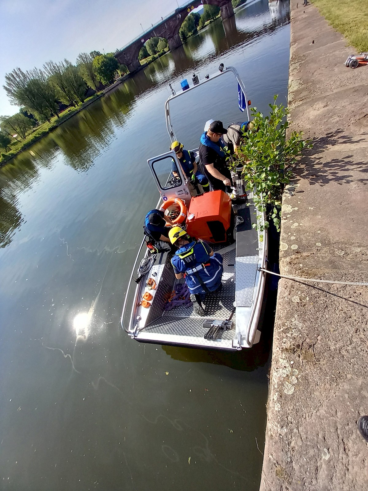 Gemeinsame Bootsausbildung mit der Feuerwehr Waldzell