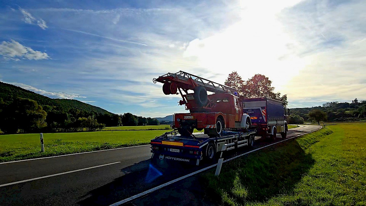 Abholung der historischen Drehleiter der Feuerwehr Lohr