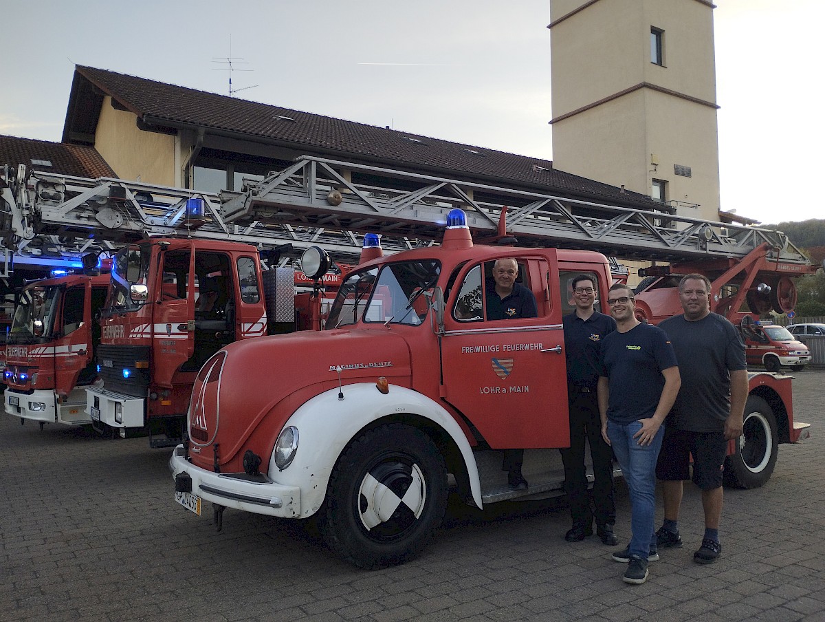 Abholung der historischen Drehleiter der Feuerwehr Lohr